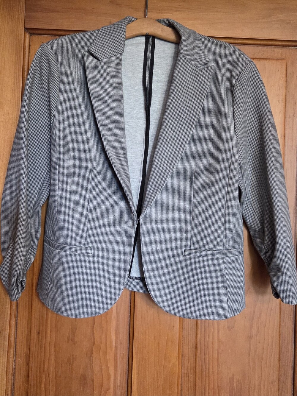 Amanda & Chelsea Gray Checked Blazer Jacket